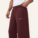 Essential Basic Sweatpants Burgundy - logo detail